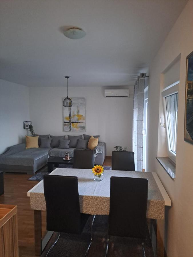 Apartment Mira Šibenik Екстериор снимка